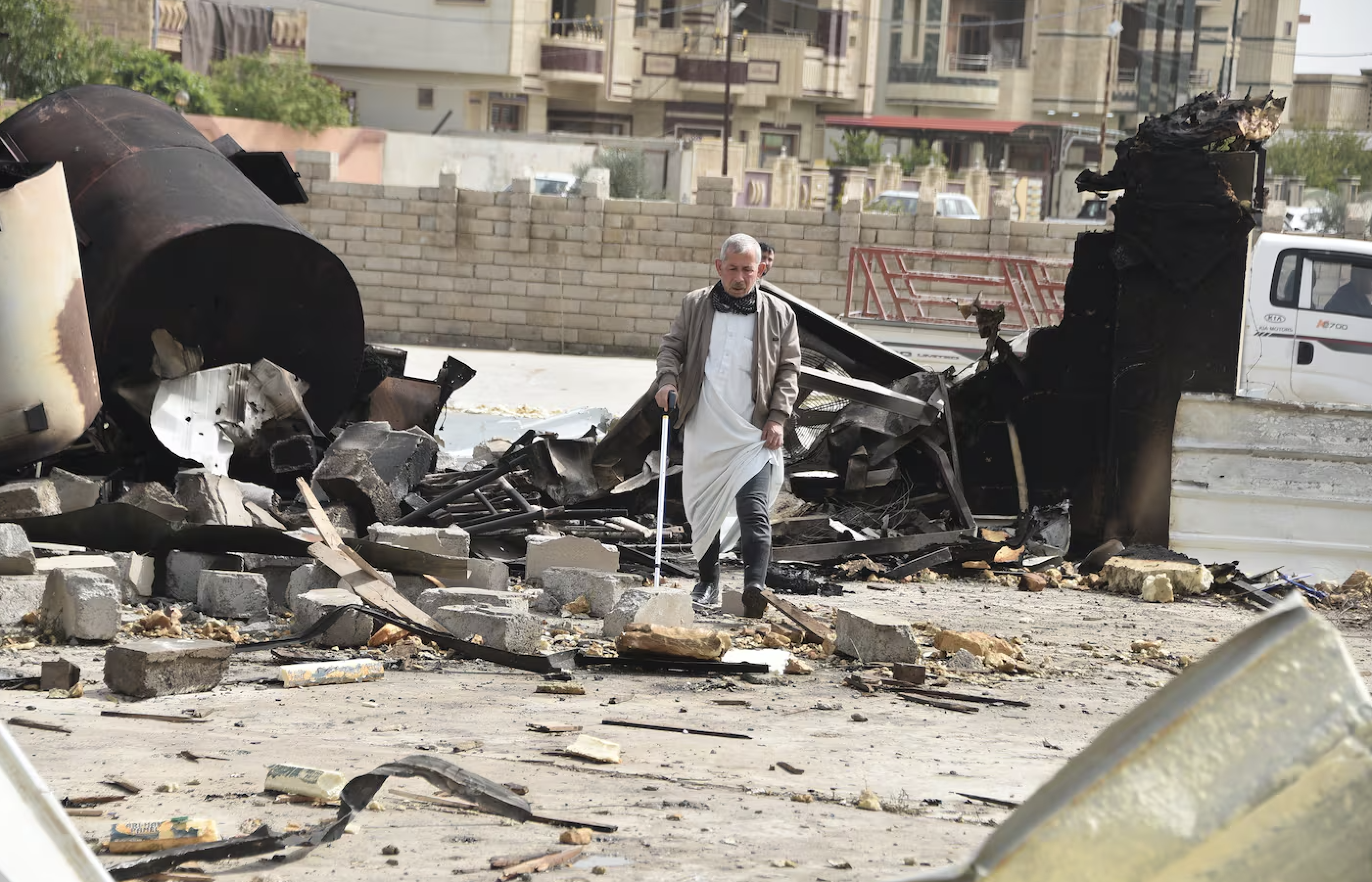 Iran race to find U.S. downed pilot, raising stakes in the war